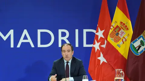 Carabante explicando los tr&aacute;mites de la Ordenanza de Movilidad Sostenible 2025