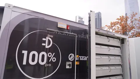 Contenedor para el almacenamiento est&aacute;tico de energ&iacute;a el&eacute;ctrica en el que se integran bater&iacute;as en segundo ciclo de vida