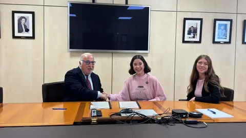 Pere Navarro, Director de la DGT y Paloma Martin, CEO y cofundadora de TRIBBU